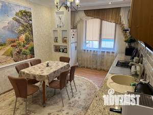 Дом 180м&sup2;, 2-этажный, посуточно, 