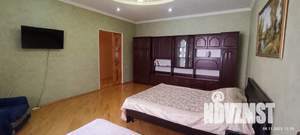 Дом 400м&sup2;, 3-этажный, посуточно, 