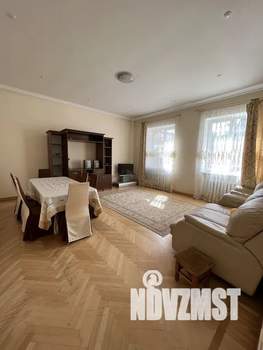 Дом 360м², 2-этажный, посуточно, 