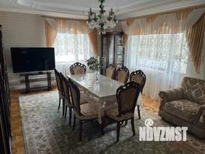 Дом 180м&sup2;, 2-этажный, посуточно, 
