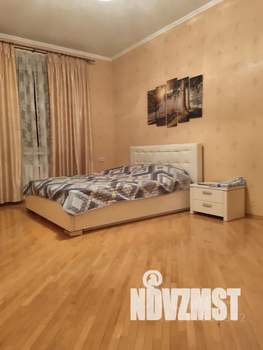 Дом 400м&sup2;, 3-этажный, посуточно, 