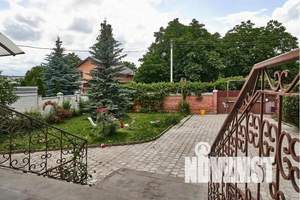 Дом 530м&sup2;, 2-этажный, посуточно, 