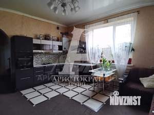 Дом 200м&sup2;, 2-этажный, участок 3 сот.  