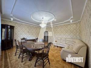 Дом 408м&sup2;, 4-этажный, участок 3 сот.  