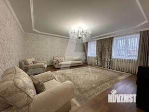 Дом 540м&sup2;, 3-этажный, участок 5 сот.  
