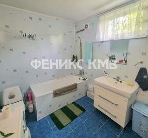 Дом 230м&sup2;, 2-этажный, участок 4 сот.  