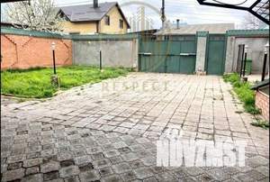 Дом 180м&sup2;, 2-этажный, участок 4 сот.  