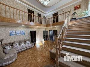 Дом 200м&sup2;, 2-этажный, участок 4 сот.  
