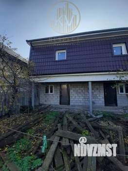 Дом 240м&sup2;, 2-этажный, участок 10 сот.  