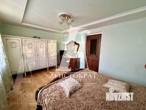 Дом 200м&sup2;, 2-этажный, участок 6 сот.  