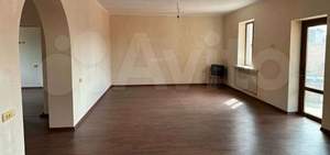 Дом 280м&sup2;, 3-этажный, участок 9 сот.  