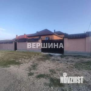 Дом 180м&sup2;, 2-этажный, участок 7 сот.  