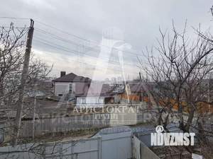 Дом 200м&sup2;, 2-этажный, участок 3 сот.  
