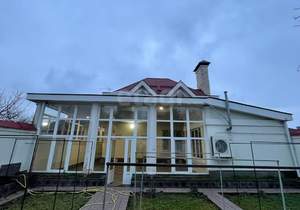 Дом 250м&sup2;, 2-этажный, участок 6 сот.  