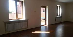 Дом 280м&sup2;, 3-этажный, участок 9 сот.  