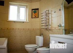 Дом 260м&sup2;, 2-этажный, участок 6 сот.  