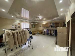 Дом 650м&sup2;, 3-этажный, участок 10 сот.  