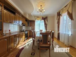 Дом 259м&sup2;, 2-этажный, участок 618 сот.  