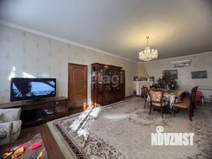 Дом 260м², 2-этажный, участок 6 сот.  