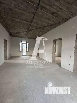 Дом 319м², 2-этажный, участок 7 сот.  