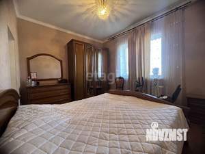 Дом 260м², 2-этажный, участок 6 сот.  