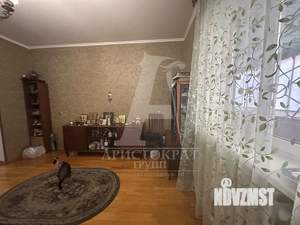 Дом 255м&sup2;, 3-этажный, участок 4 сот.  