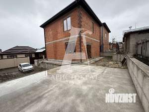 Дом 150м&sup2;, 2-этажный, участок 3 сот.  