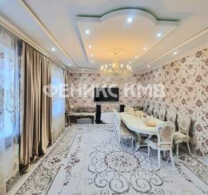 Дом 320м&sup2;, 3-этажный, участок 7 сот.  