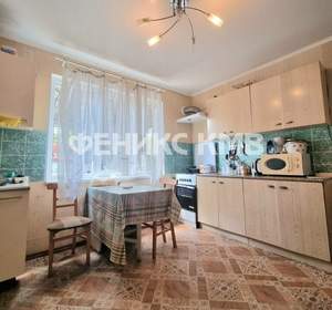 Дом 230м&sup2;, 2-этажный, участок 4 сот.  