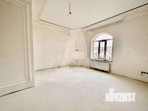 Дом 552м&sup2;, 2-этажный, участок 8 сот.  