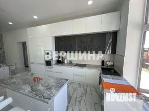 Дом 350м&sup2;, 3-этажный, участок 12 сот.  