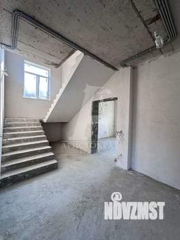 Дом 175м&sup2;, 2-этажный, участок 5 сот.  