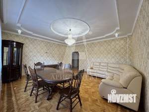 Дом 408м&sup2;, 4-этажный, участок 3 сот.  
