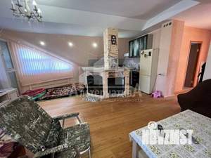Дом 260м&sup2;, 3-этажный, участок 5 сот.  
