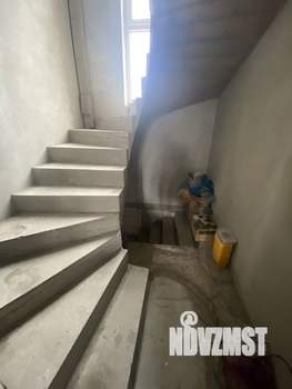 Дом 220м&sup2;, 2-этажный, участок 8 сот.  
