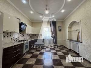 Дом 408м&sup2;, 4-этажный, участок 3 сот.  