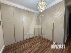 Дом 194м&sup2;, 2-этажный, участок 3 сот.  