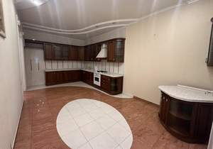 Дом 250м&sup2;, 2-этажный, участок 6 сот.  