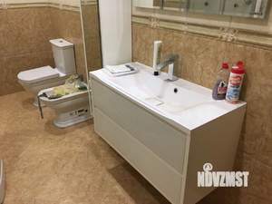 Дом 756м&sup2;, 3-этажный, участок 8 сот.  