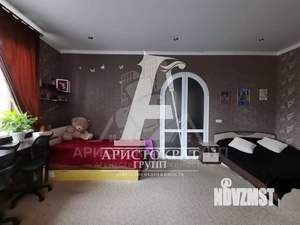 Дом 200м&sup2;, 2-этажный, участок 3 сот.  