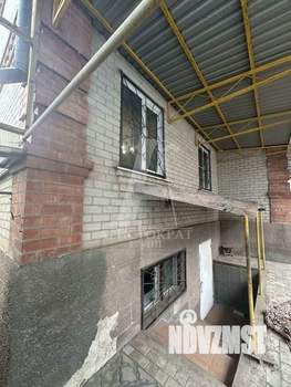 Дом 255м&sup2;, 3-этажный, участок 4 сот.  