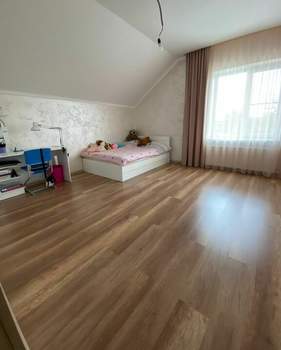 Дом 220м&sup2;, 2-этажный, участок 6 сот.  