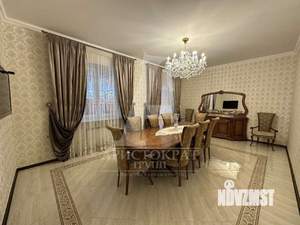 Дом 540м&sup2;, 3-этажный, участок 5 сот.  
