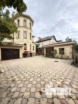 Дом 520м&sup2;, 2-этажный, участок 8 сот.  