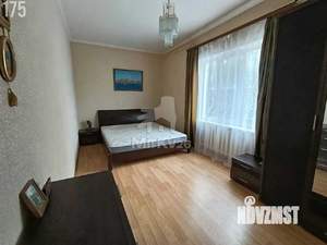 Дом 252м&sup2;, 3-этажный, участок 6 сот.  