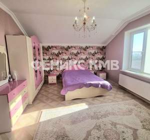 Дом 320м&sup2;, 3-этажный, участок 7 сот.  