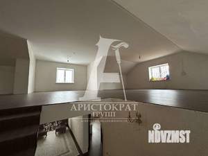 Дом 540м&sup2;, 3-этажный, участок 5 сот.  