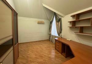 Дом 250м&sup2;, 2-этажный, участок 6 сот.  