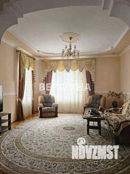 Дом 260м², 2-этажный, участок 6 сот.  