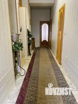 Дом 320м&sup2;, 3-этажный, участок 7 сот.  